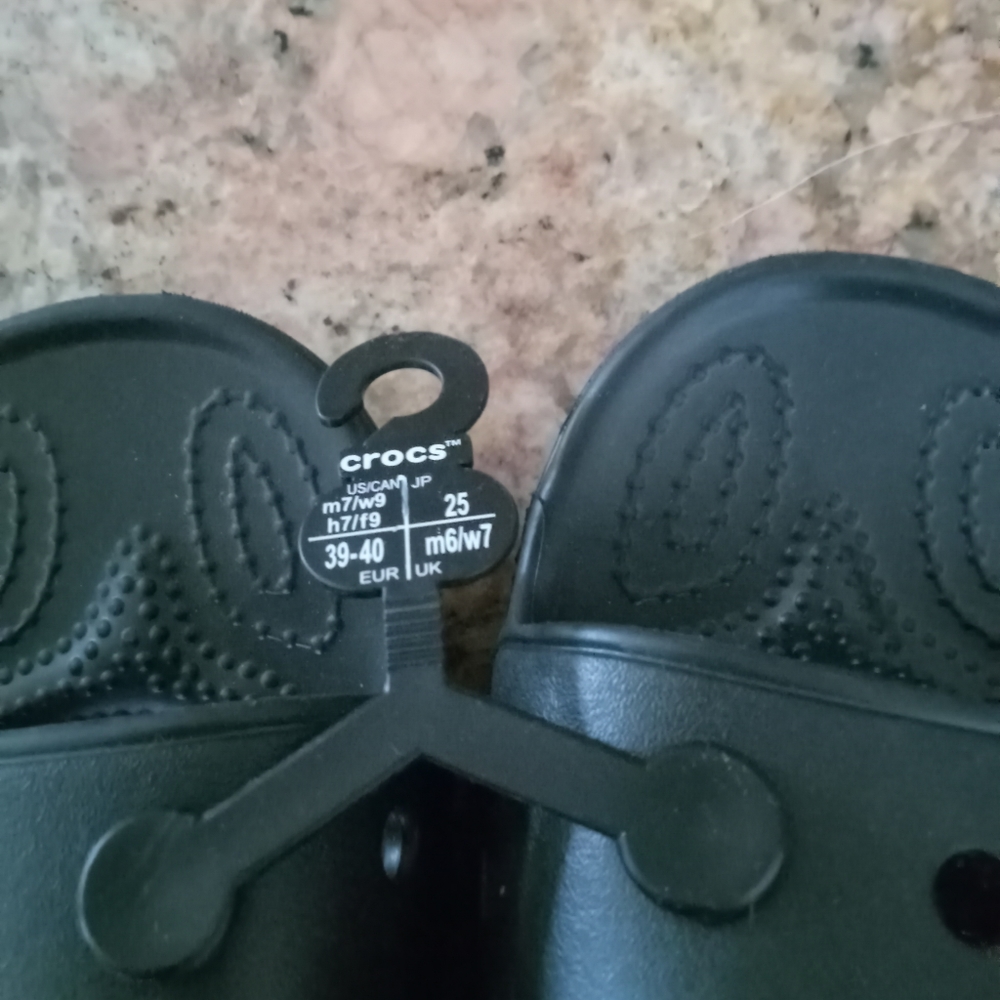 Sandals - Picture 3 of 3